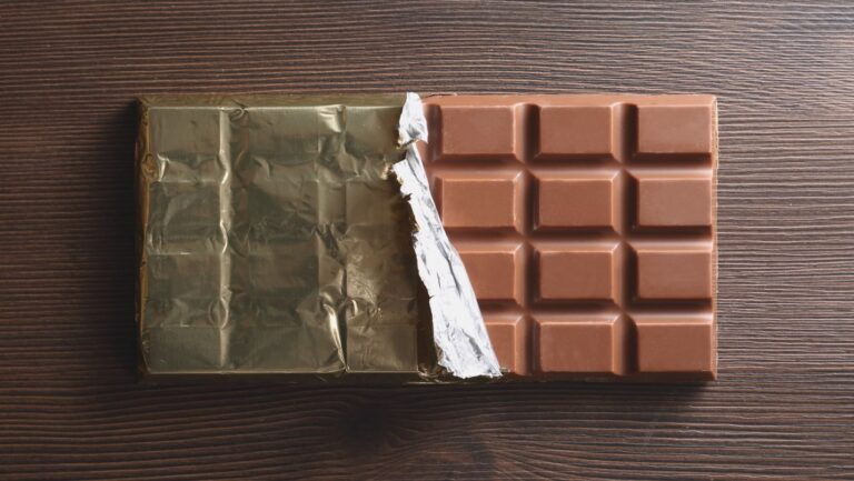 The Surprising Link Between Chocolate and Your Child’s Brain Health Image1