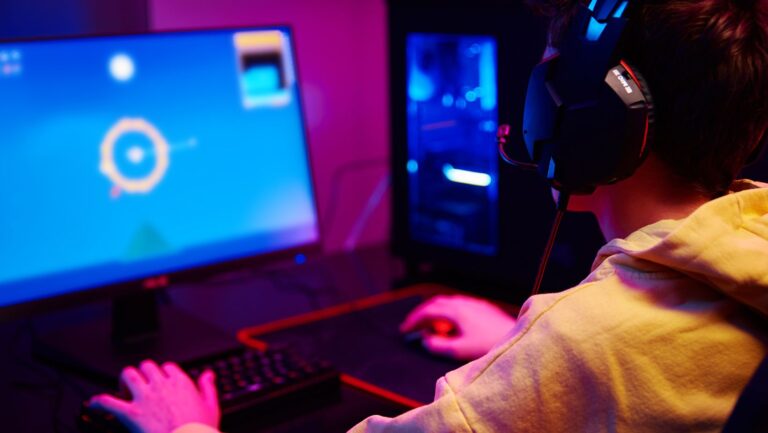 The World of Video Games and Judi Bola: Entertainment Learning and Skills