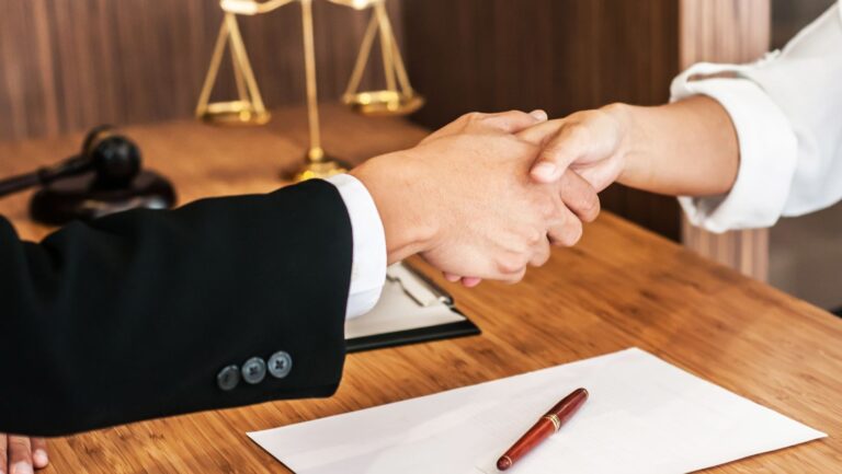 Why a Local Phoenix Law Firm is Key to Your Car Accident Claim